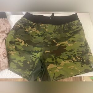 Tachuntfish mens xl mc tropic athletic shorts